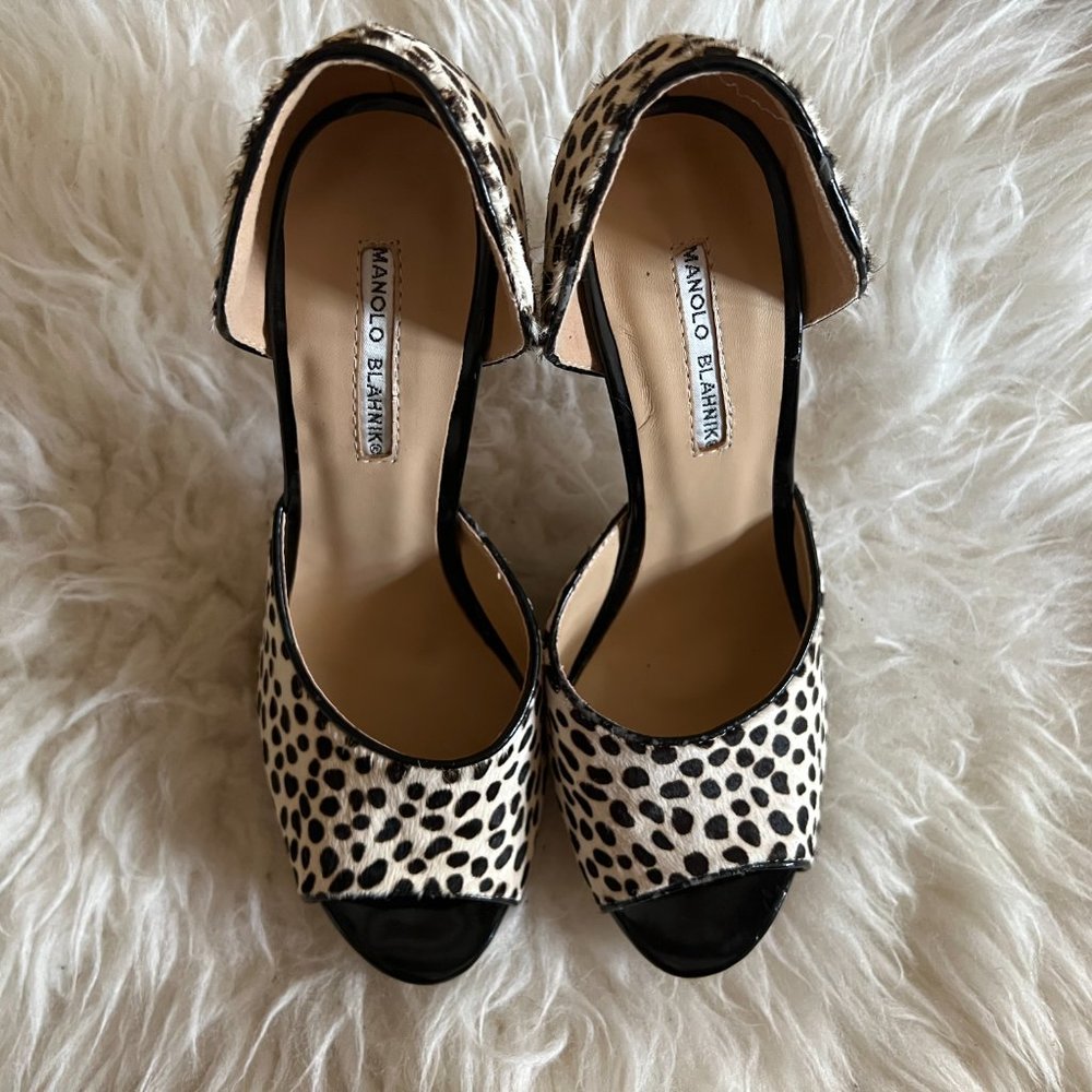 Manolo Blahnik D’orsay Ivory Leopard Print Pony Hair (never worn) - Picture 3 of 4